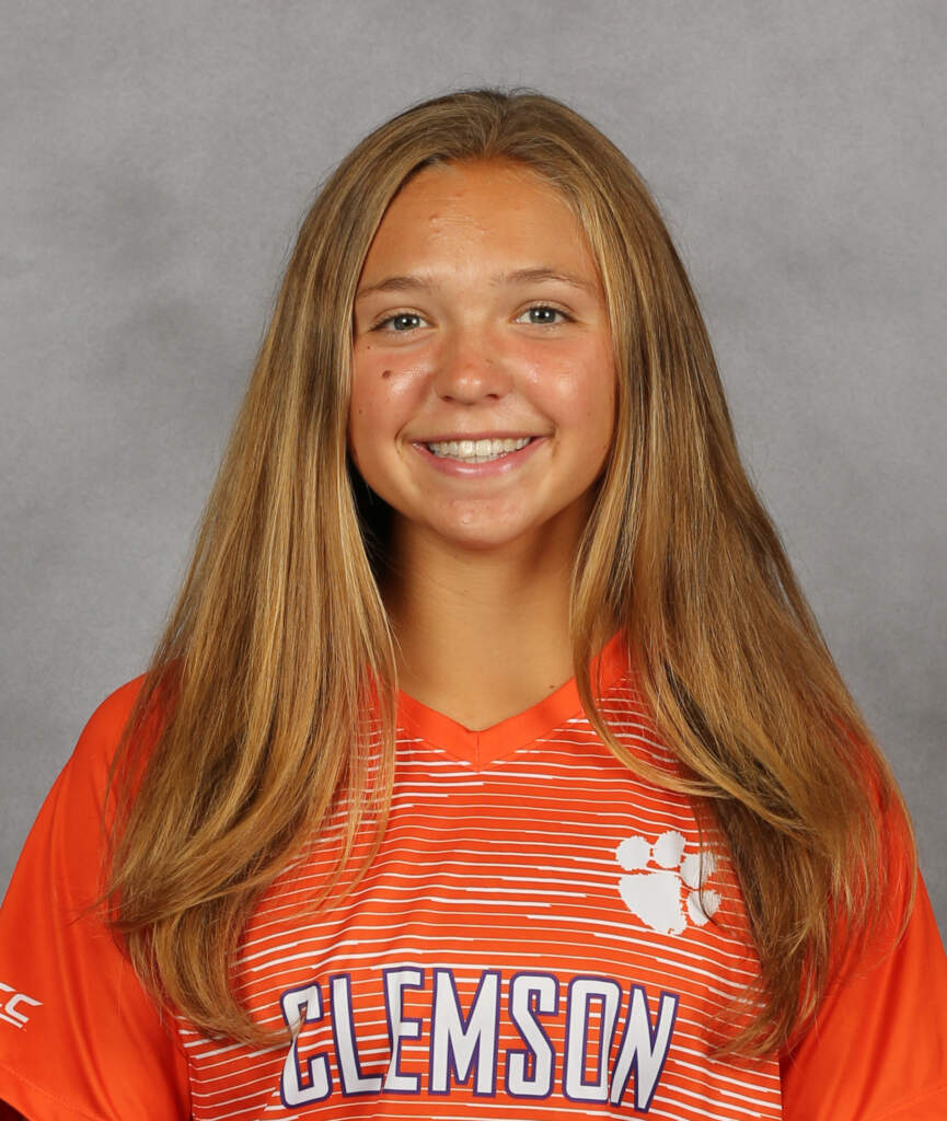 We welcome Sydney Minarik to our team once again this summer!