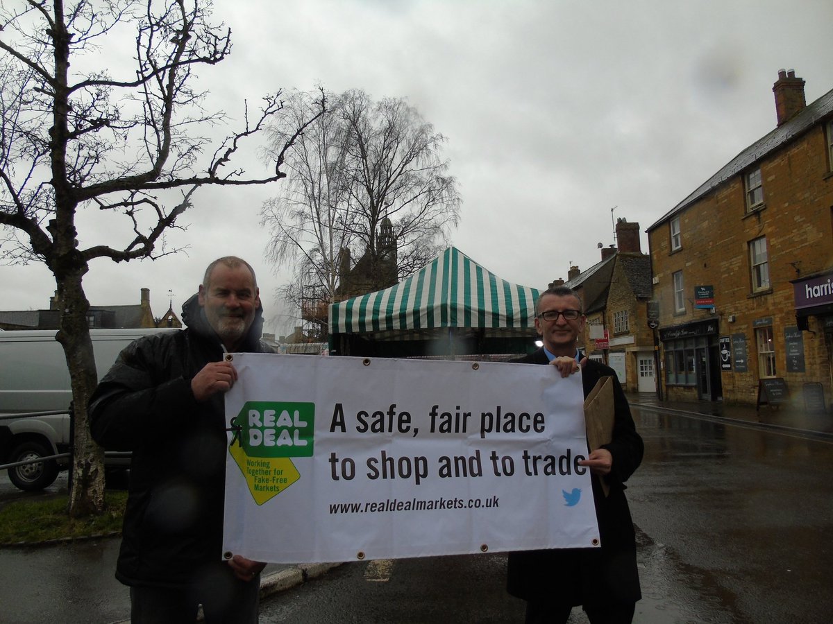 GlosCC's tweet image. The national @RealDeal_Market campaign is being backed by @GlosTSS and @cotswoldmarkets to protect consumers at #MoretonMarket. Read more here: orlo.uk/real_deal_aawpg