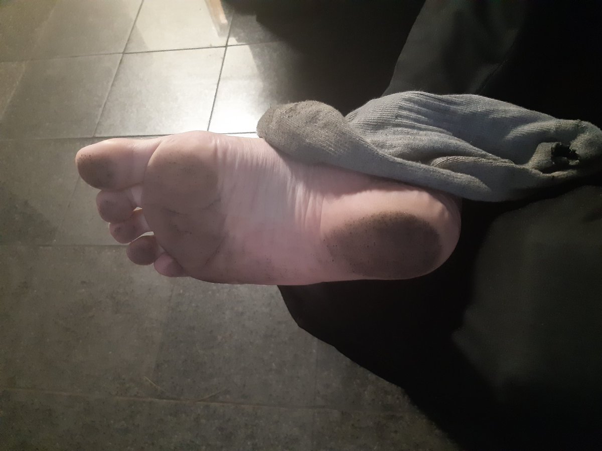 Masterzayn4's tweet photo. You faggots ready to suck these clean?

#findom #cashfag #feet #master #finsub #faggot https://t.co/50va0vCsRs