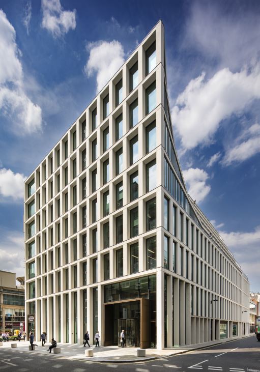 One Bedford Avenue by Ashby Capital shows how the #builtenvironment can increase #biodiversity in urban areas. Our FM team worked with <a href="/CamdenCouncil/">Camden Council</a> to better utilise the striking #livingroof to support target species. Find out more with <a href="/Wild_West_End/">Wild West End</a> tinyurl.com/mv4p6tfz