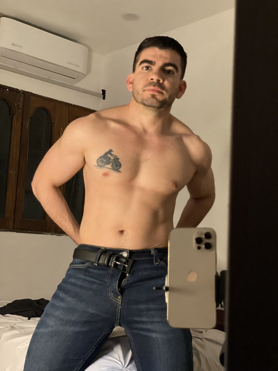 alainkRRR's tweet photo. Quien me regala un Rt 🔥🔥.  😈 https://t.co/4YVVpmIM2L