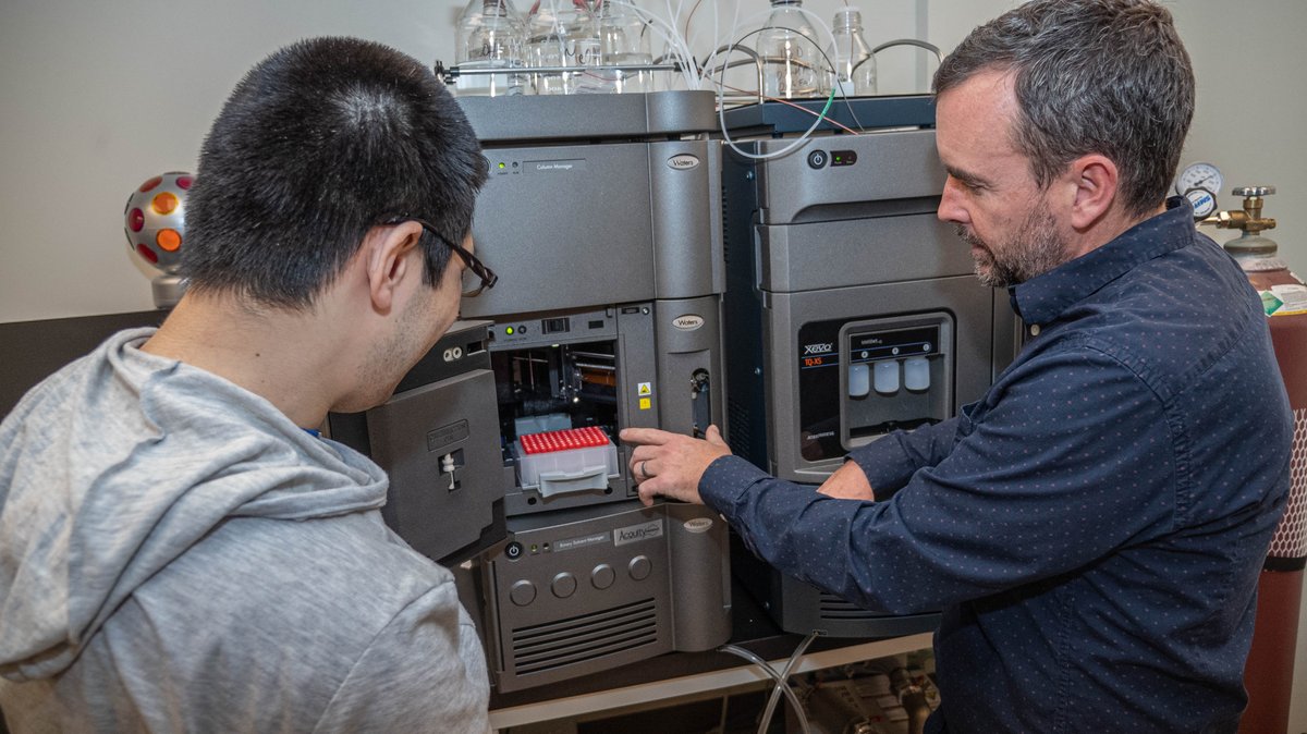 The Andrews lab at Fox Chase works to elucidate the mechanisms of decision-making in cells. Instead of using a classical approach, the lab studies complex multi-substrate/product systems.

📣 They're recruiting postdocs to join their team! Learn more: bit.ly/3oSIsIg
