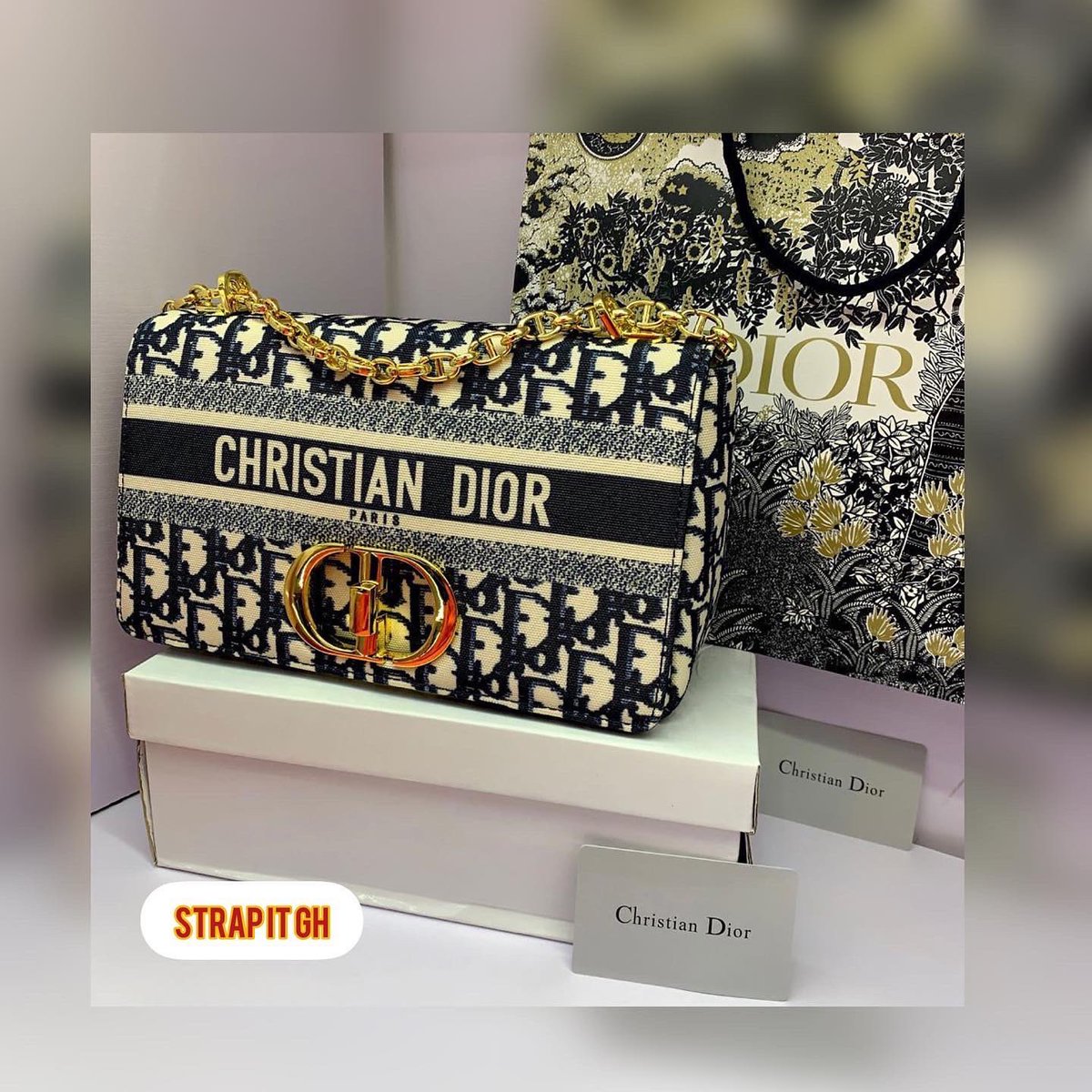 strapitgh's tweet photo. Bags available as seen. 

Available in Ghana And Nigeria 

Dm If interested 

#strapitghana https://t.co/yshWmxe6wC