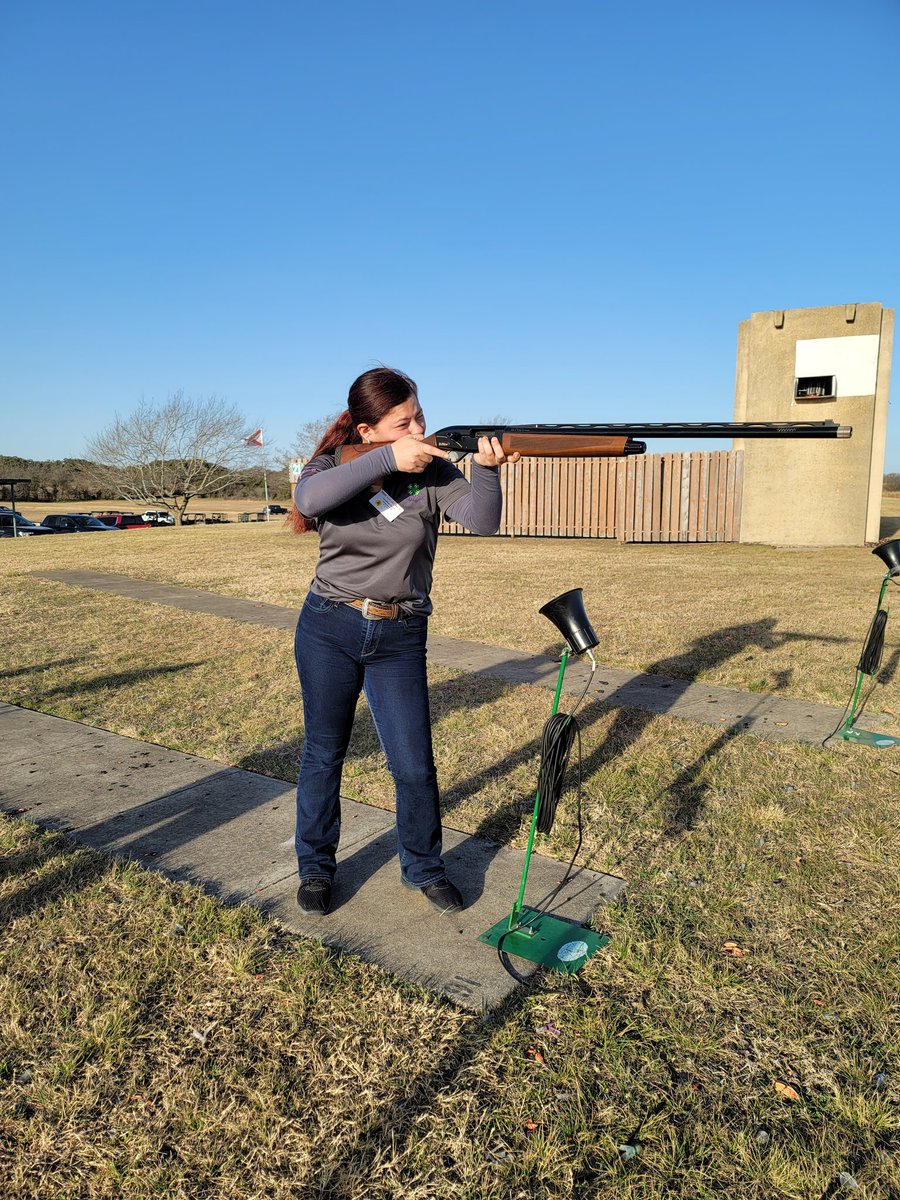 ehs_4h's tweet photo. First competition Eastlake shooter at the 4H Competition shoot. Good Luck #FalconPride @Eastlake_HS @GThomas_SEC https://t.co/rVZWpd5CRx