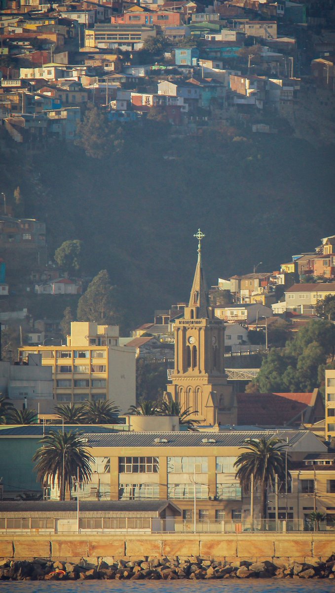 Gypsyshutter's tweet image. A cityscape of Valparaiso, Chile
#gypsyshutter #chile #valparaiso #travelphotography #travel #traveladdict #Wanderlust #ThrowbackThursday