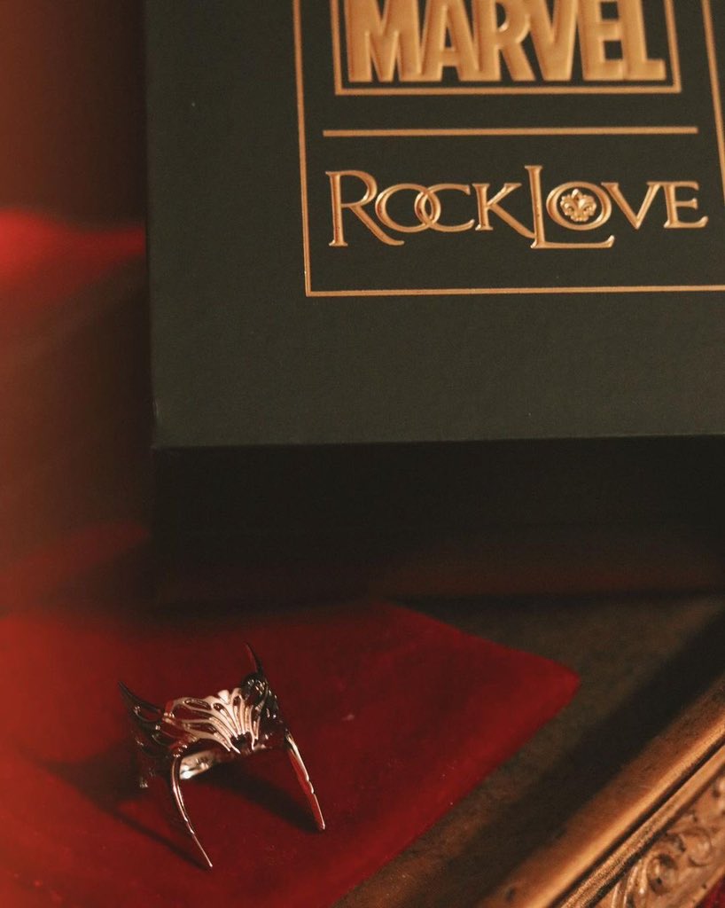LizzieContent's tweet photo. Take a look at these X RockLove #ScarletWitch  Headdress Necklace and Ring which will be launched today 🥺 https://t.co/DkRQS7XzQX https://t.co/lmnJvhBooX
