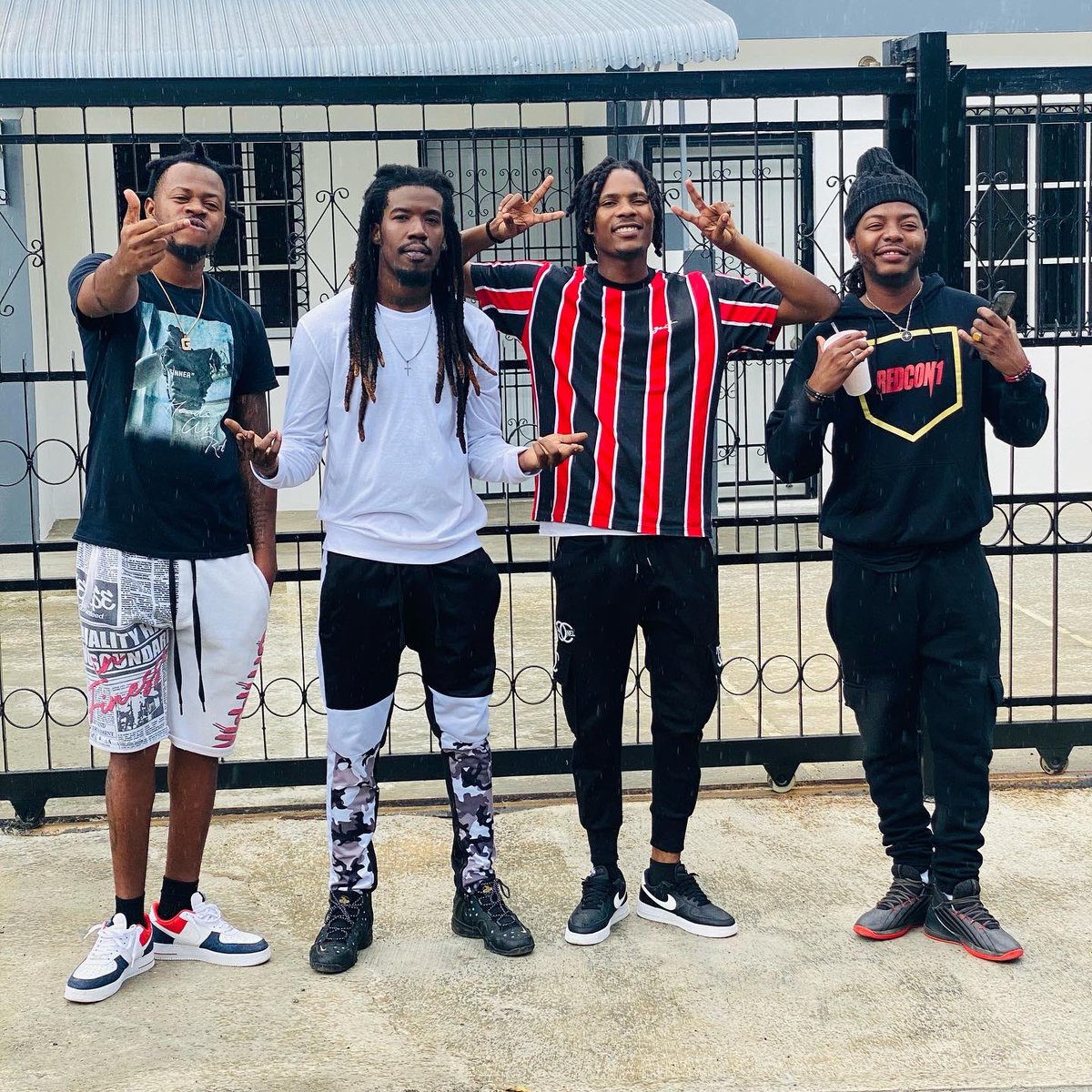 PIC257's tweet photo. Avek frè Rap Kreyòl banm yo @guarionexofficial @tobyanbake @glex_famestudio 🙌🏾🙏🏽🔥🤌🏽 #2khtmusic #punchlinator #picitation #2kht #tobyanbake #guarionextime https://t.co/GqaQ2WvoP1