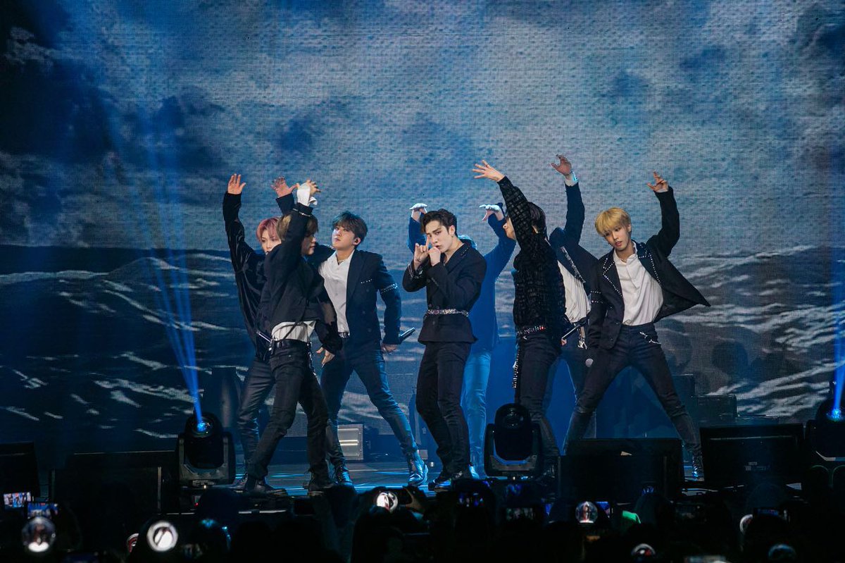 где проходят концерты stray kids. Skz концерт. Stray kids world tour. последний концерт stray kids. Stray kids концерт.