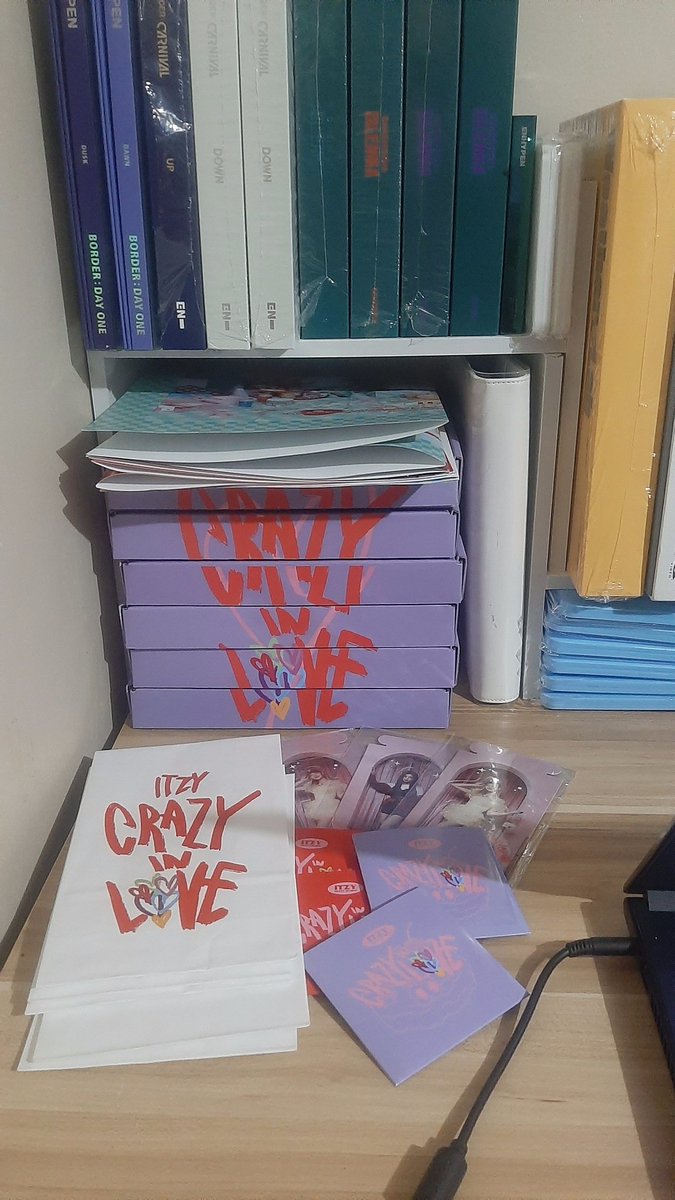 d__deonuu's tweet photo. TYSM!! @busancartph Ang bilis ng shipping ng items; received it in excellent condi!! Individually packed din siya per album! Very sulit for 100 pesos per album!!😍😍

#BCARTPHFeedbacks https://t.co/vVgg1BUPaw