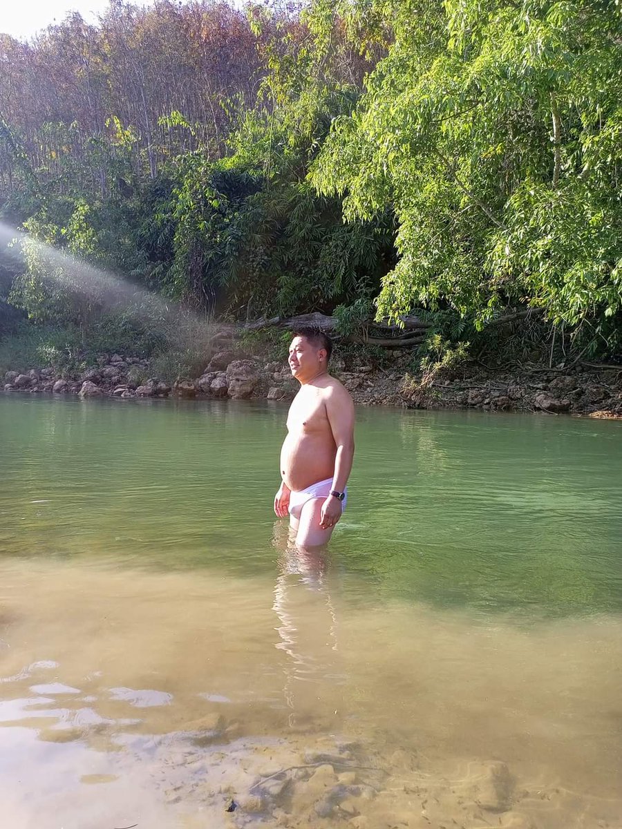 MyoZaw33464768's tweet photo. သူငါပြန်မချစ်ဘူး https://t.co/Pcm69bF4ah