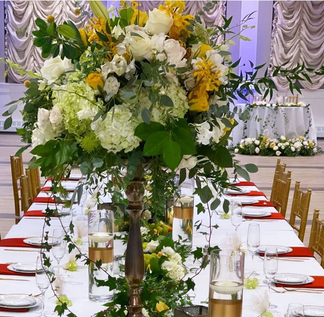 #TBT to a very special Lebanese + Caribbean wedding full of florals and fruit 🍋🍊 Can you spot the citrus on the table? #lebanesewedding #caribbeanwedding #fusionwedding #multiculturalwedding #multiculturalexpert #multiculturalweddingplanner #sorayaevents #fusionweddingplanner