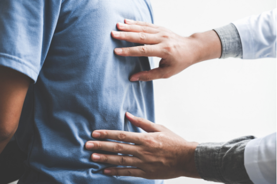 worksiteright's tweet photo. Chiropractic care sees almost 50% reduction in opioids. Read more about how drug free treatment for musculoskeletal injuries helps reduce pain and any times avoids pain medication use. https://t.co/NkrJFQCtEY #onsitecare #chiropractic https://t.co/Cxzmz0wlwG