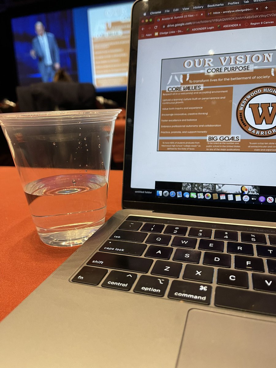 AnnalysaAntics's tweet photo. Drinking the stupid water. @THBoogren 
#HRSSummit2022 https://t.co/RQ3DxHDuZH