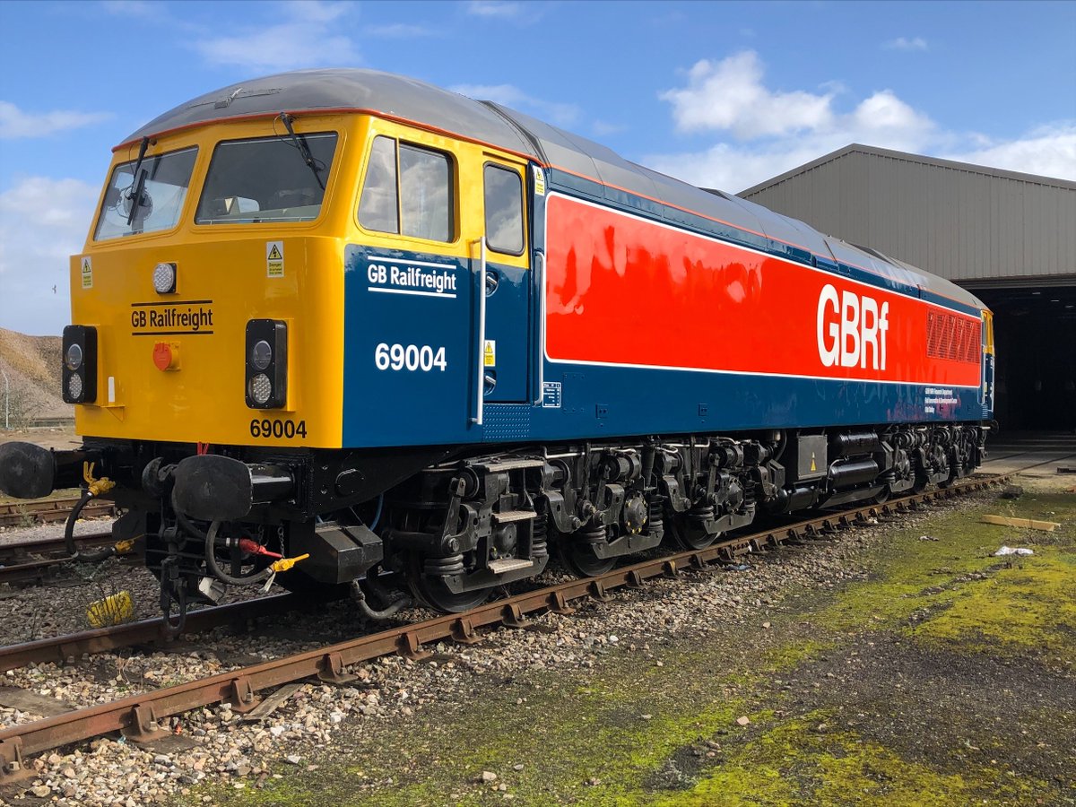 New livery? Yes, please 😍
 
Today we’ve unveiled our latest Class 69 locomotive outshopped in retro BR Rail Research livery. Class 69004 celebrates our operation at RIDC Melton, a dedicated test facility for new technology in the rail industry.
 
#Class69 #LiveryReveal