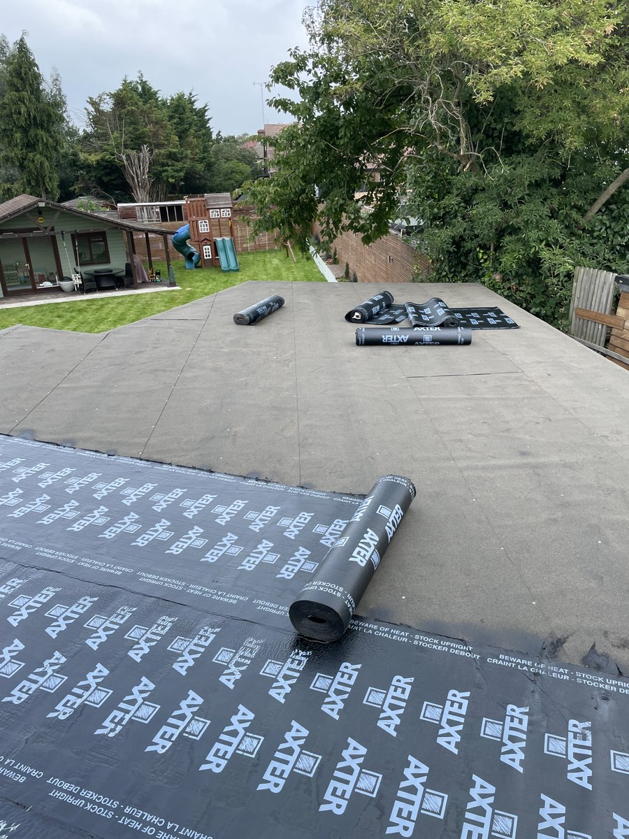 Scotts Roofing Ltd on #Google local.google.com/place?id=12196… 
#storm #StormEunice #StormDudley 
FAST QUOTES 🔖 FIXED PRICES 🔐 
FULLY INSURED ✔️ BOOK NOW 📅
No Obligation Quotation 📩
or Call our team today
☎️ 02081449985 
⭐⭐⭐⭐⭐ Rated24/7 Local Trader
🌎scottsroofingltd.com