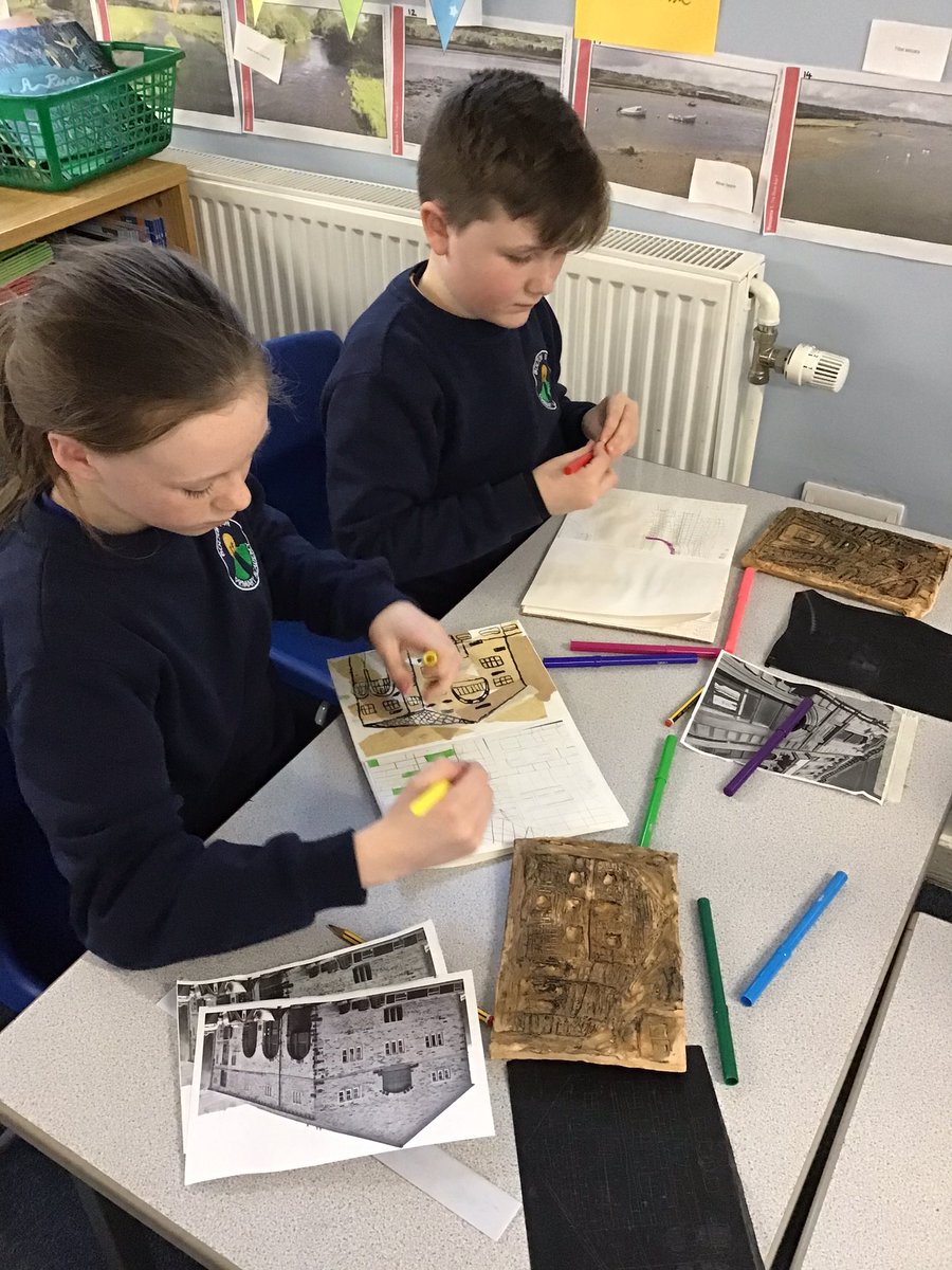 Proud2bBrow's tweet photo. Wow Y5 … some spectacular ART going on in class, thanks to Mrs Hughes and her sixth formers @RVHS_school @RVHS_art @Proud2bBrow hopefully you’ll be able to see it displayed locally in June 🤩👍👏 Very proud of you all 😌 https://t.co/AiFLMZFN61