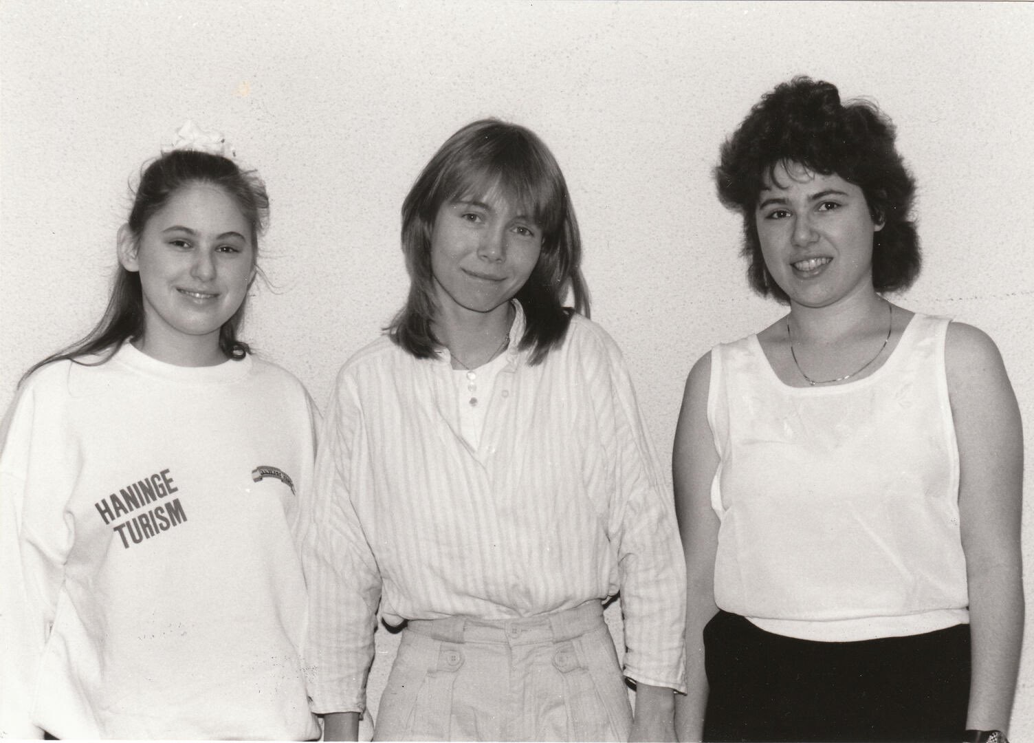 Anna Cramling on X: Mom with legendary Judit and Susan Polgar in the 90's!   / X