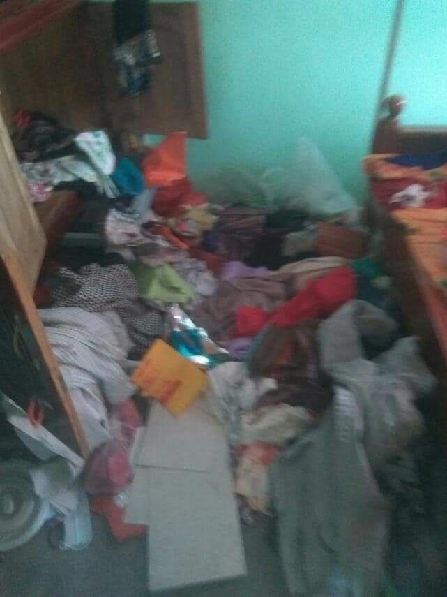 Junta soldiers raided Maethe village, Debayin tsp, Sagaing division this afternoon, fired heavy weapons and looted all the things even including the clothings so that loacals have fled in fear. #HelpMyanmarIDPs #2022Feb17Coup #WhatsHappeningInMyanmar