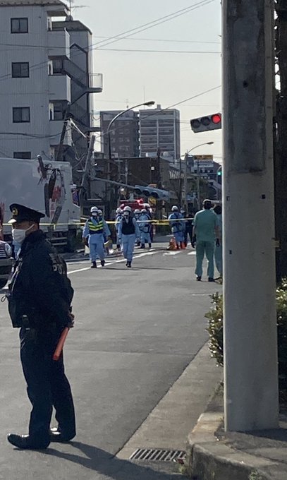 事故 東京都足立区花畑で事故 トラックが信号に突っ込み大破 現地の動画や画像など まとめダネ