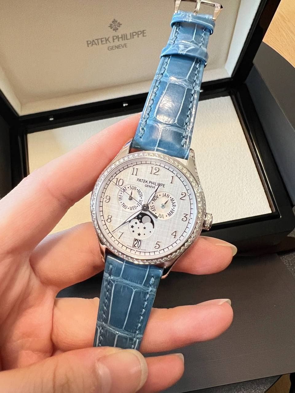 Patek philippe shop 4947g