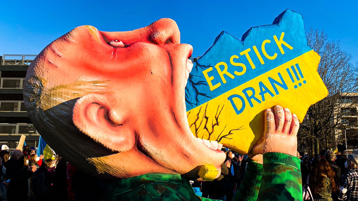 Fuck you <a href="/KremlinRussia_E/">President of Russia</a> get out of the #Ukraine now!!