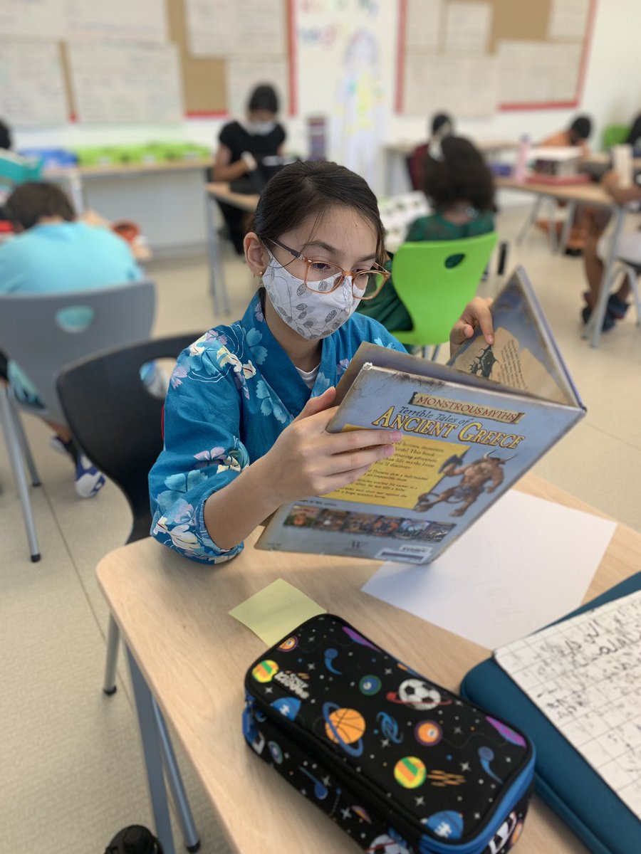 Ms_CWilliams_'s tweet image. A student asked would we get a chance to read each other’s books today - so, introducing 6L’s book tasting! We got 3 minutes to try each book before moving on. Lots of students expressed that they will now explore new genres in the library next week! #WorldBookDay #BookTwitter