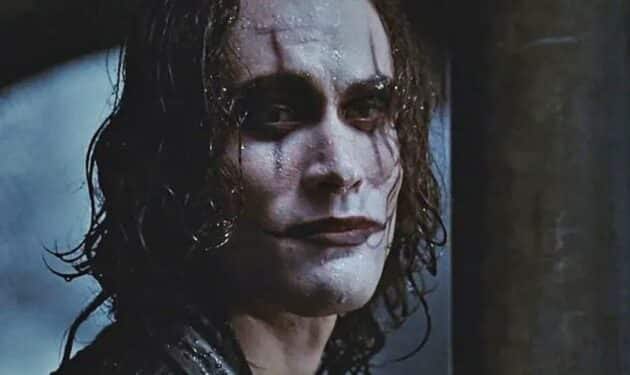RealScreenGeek's tweet photo. New Cast And Director Attached To ‘The Crow’ Reboot: https://t.co/nlsGcsdB4j https://t.co/lODhC2Ta4K