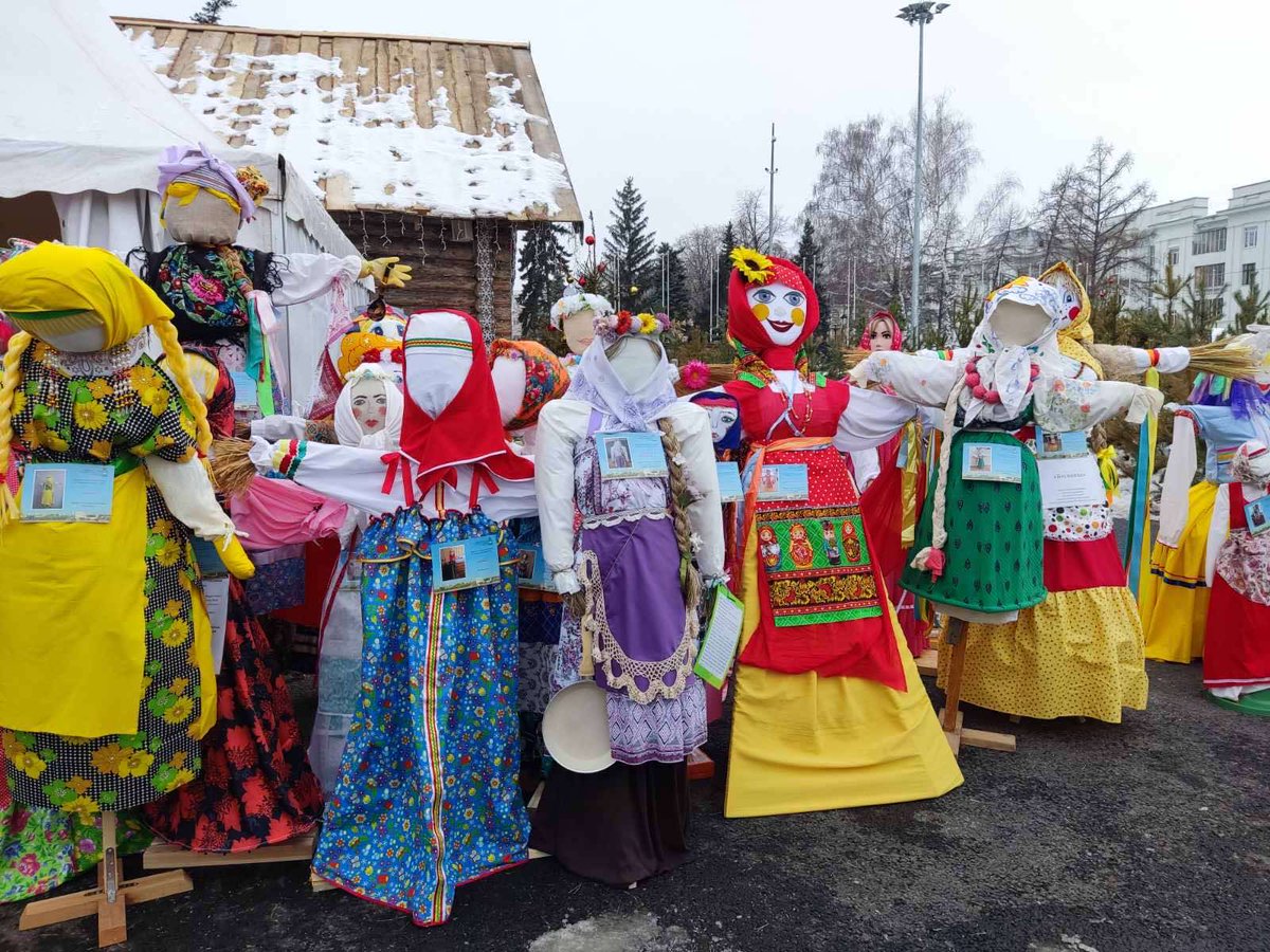 Красавица «Маслена Белоликая - произведение творческой мастерской  МБОУ Школа 36 г.о. Самара, руководитель - Чуканова Людмила Николаевна, принимает участие в городском конкурсе «Самарская Маслена»!
