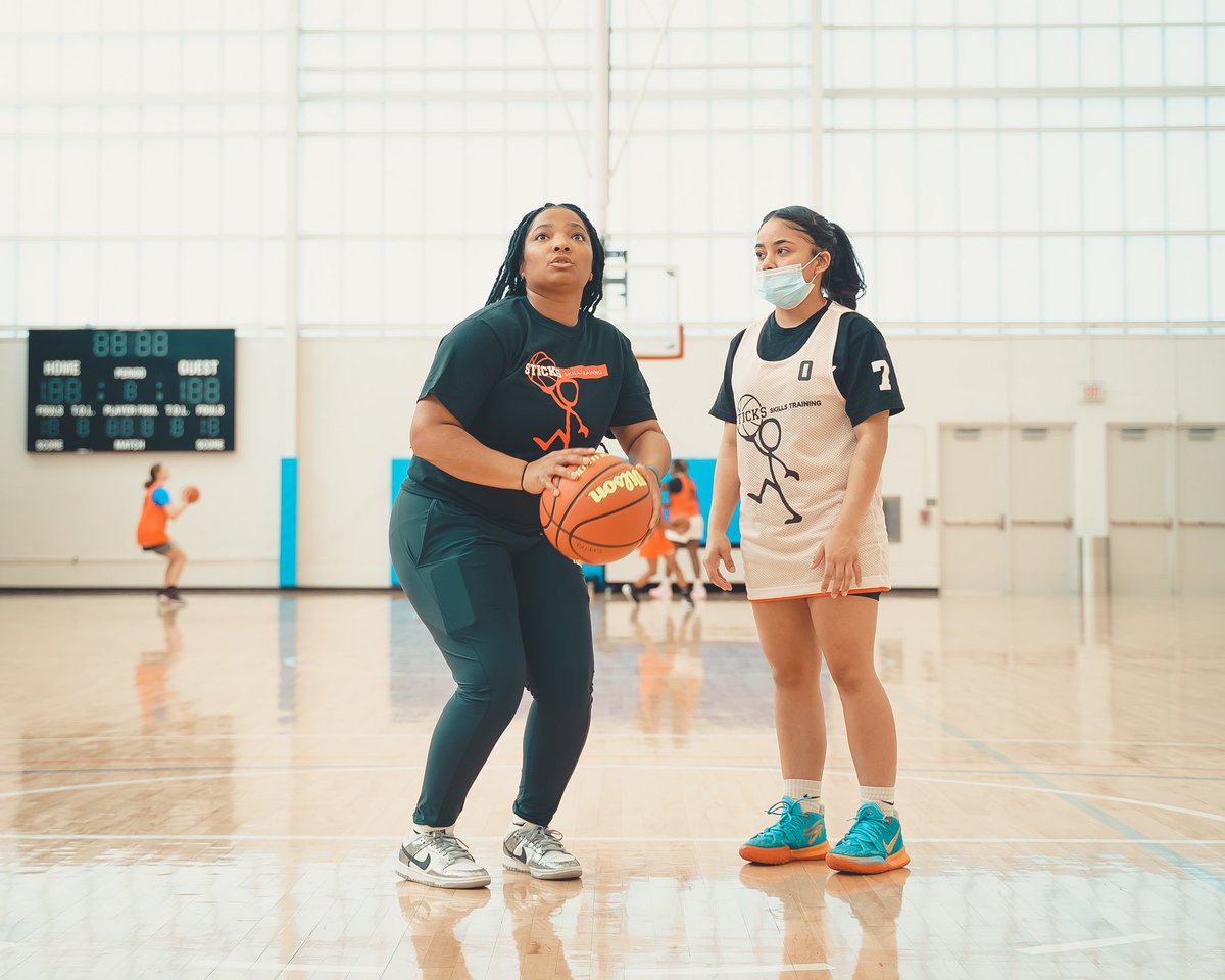 SeanSticksSmith's tweet photo. #SticksSkillsTraining 

Young Guns 

2026 PG Tiyara Gonzalez is constantly taking notes. 

Short Story:
https://t.co/iAv4gjMnLs https://t.co/S0hQ2e0m7q