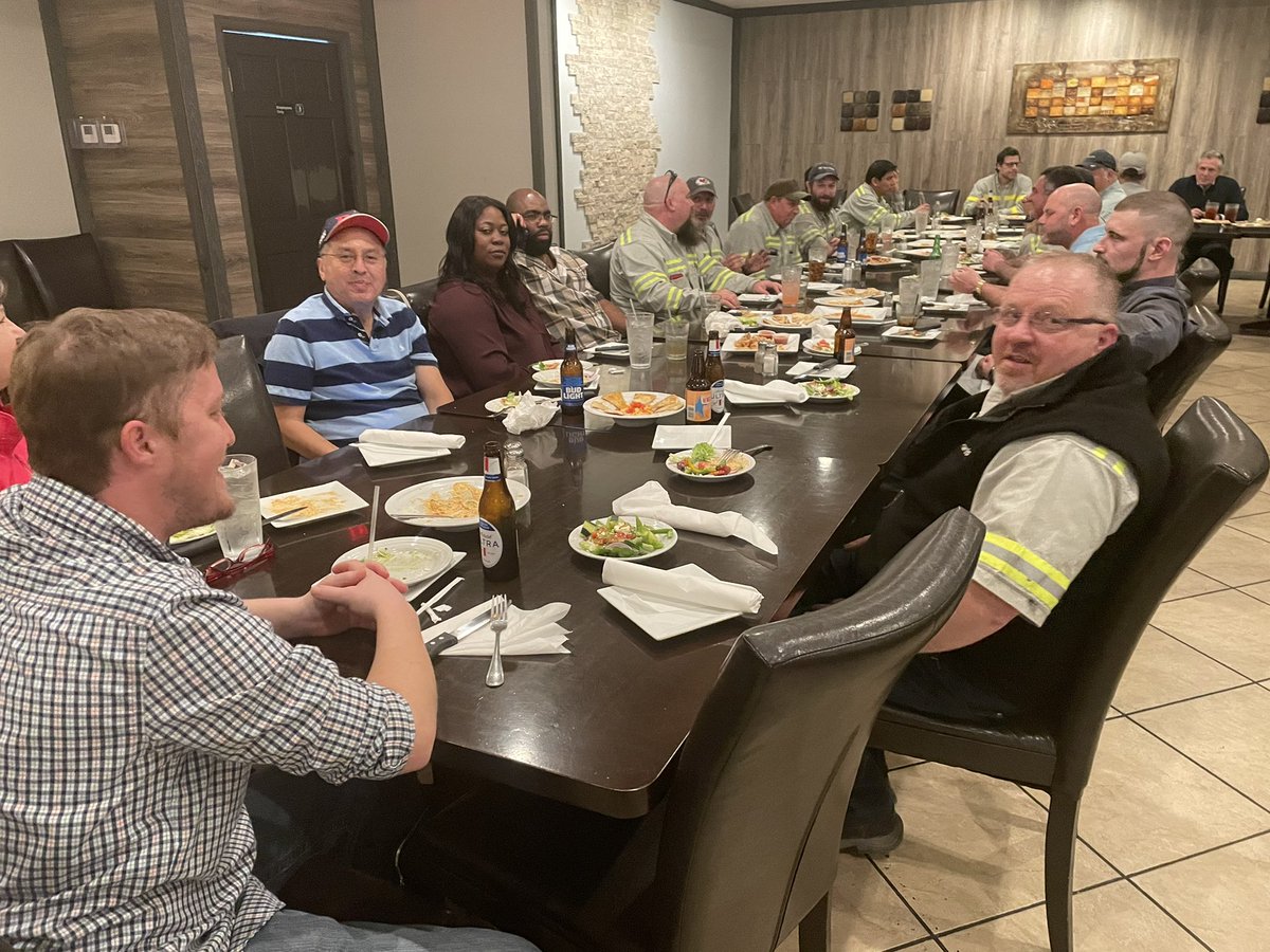 _LucaZanotti's tweet photo. Closing out my week in Hickman, Arkansas with a team dinner. It’s a pleasure to celebrate all together again. #TenarisUSA https://t.co/uW0Em4cpge