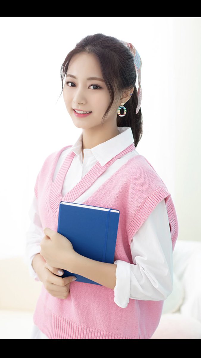 WeLoveTZUYU0614's tweet photo. #TWICE_GOGOfightin
#Spring2018
#TZUYU #ツウィ #TWICE https://t.co/zkvDwlL6kJ