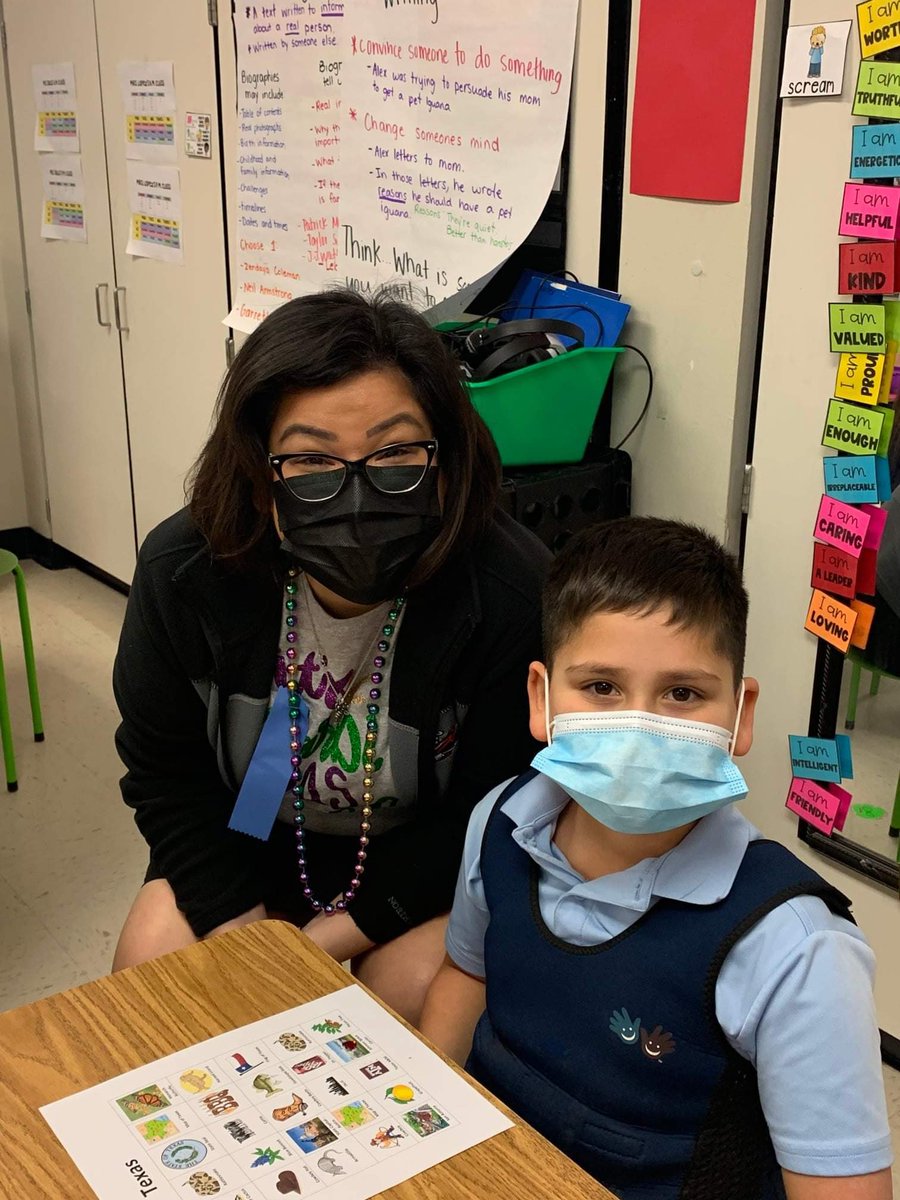 SimplyAlex02's tweet photo. #PublicSchoolWeek at #RayElementary We are a #RedTrackFamily thank you @bentheprincipal for having an amazing team and for hosting a fun #Math&ScienceNight @LamarCISD #ProudParent https://t.co/FyVHinrQGx