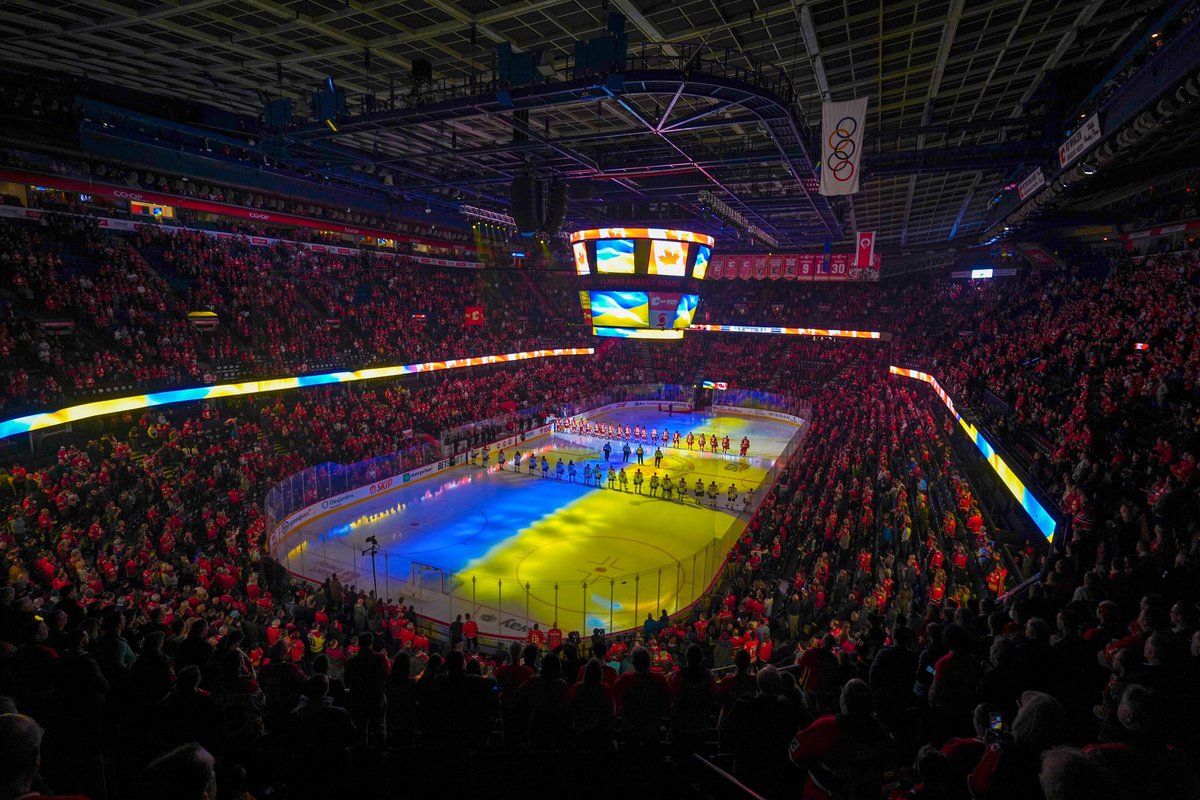 Prior to puck drop, we pledged our support to the people of Ukraine 🇺🇦
