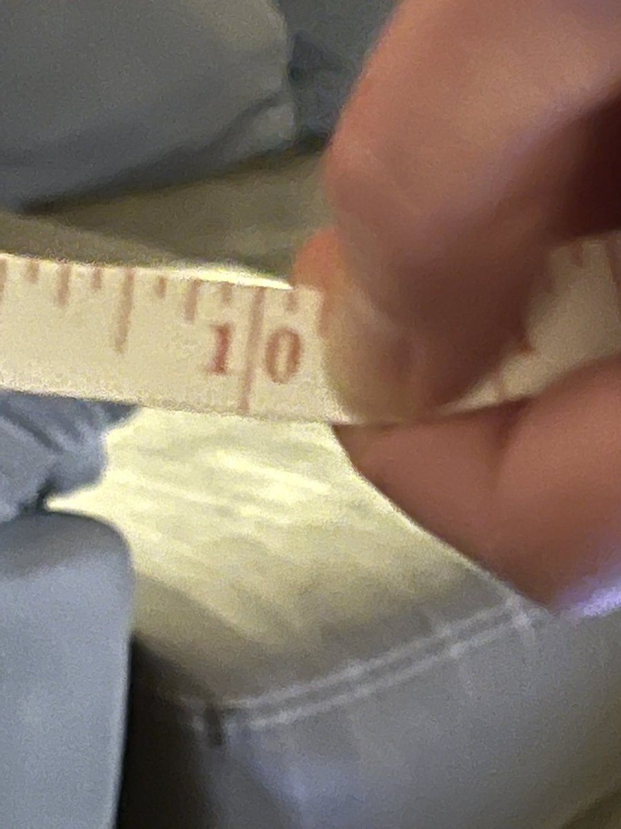 321cuekevin's tweet image. In honor of Kenny Pickett’s measurement today, we measured my hands at home.

Exactly 10” on the dot.

Pickett can use my hands if I can get a cut of his NFL money!

#CombineCoverage