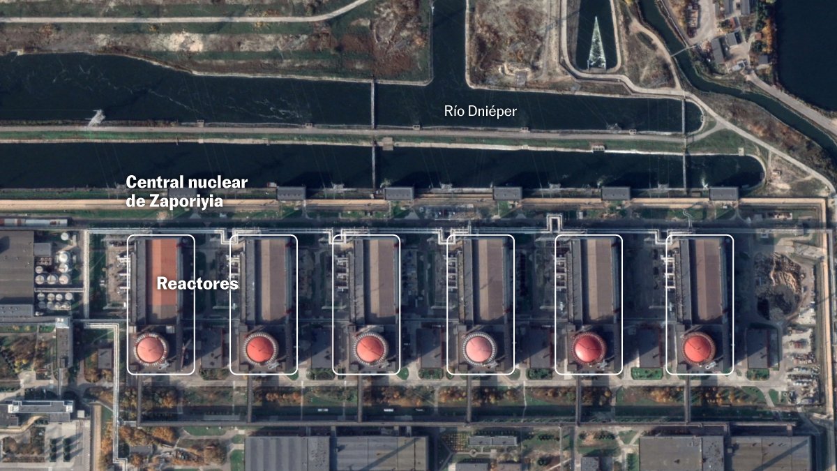 el_pais's tweet photo. @elpaismexico "El fuego se ha extendido, si [la planta nuclear de Zaporiyia] explota será 10 veces peor que Chernobil", ha advertido el ministro de Exteriores, Dmytro Kuleba, que ha pedido a los rusos el cese al fuego inmediato para establecer una zona de seguridad https://t.co/sJv4tSoXTR https://t.co/tu8OJsgYhe