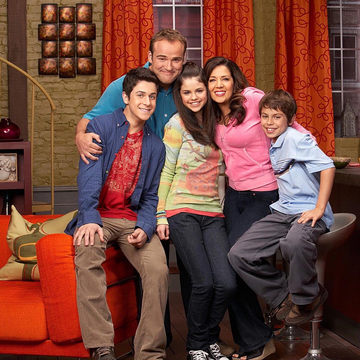 DCCtheseries's tweet photo. We’re ready to discuss some of these #tbt classics! Stream #DisneyChannelChat tomorrow 🙌

#WizardsofWaverlyPlace #ThatsSoRaven #TheSuiteLifeofZackandCody #JONAS https://t.co/83HCTcjF4g