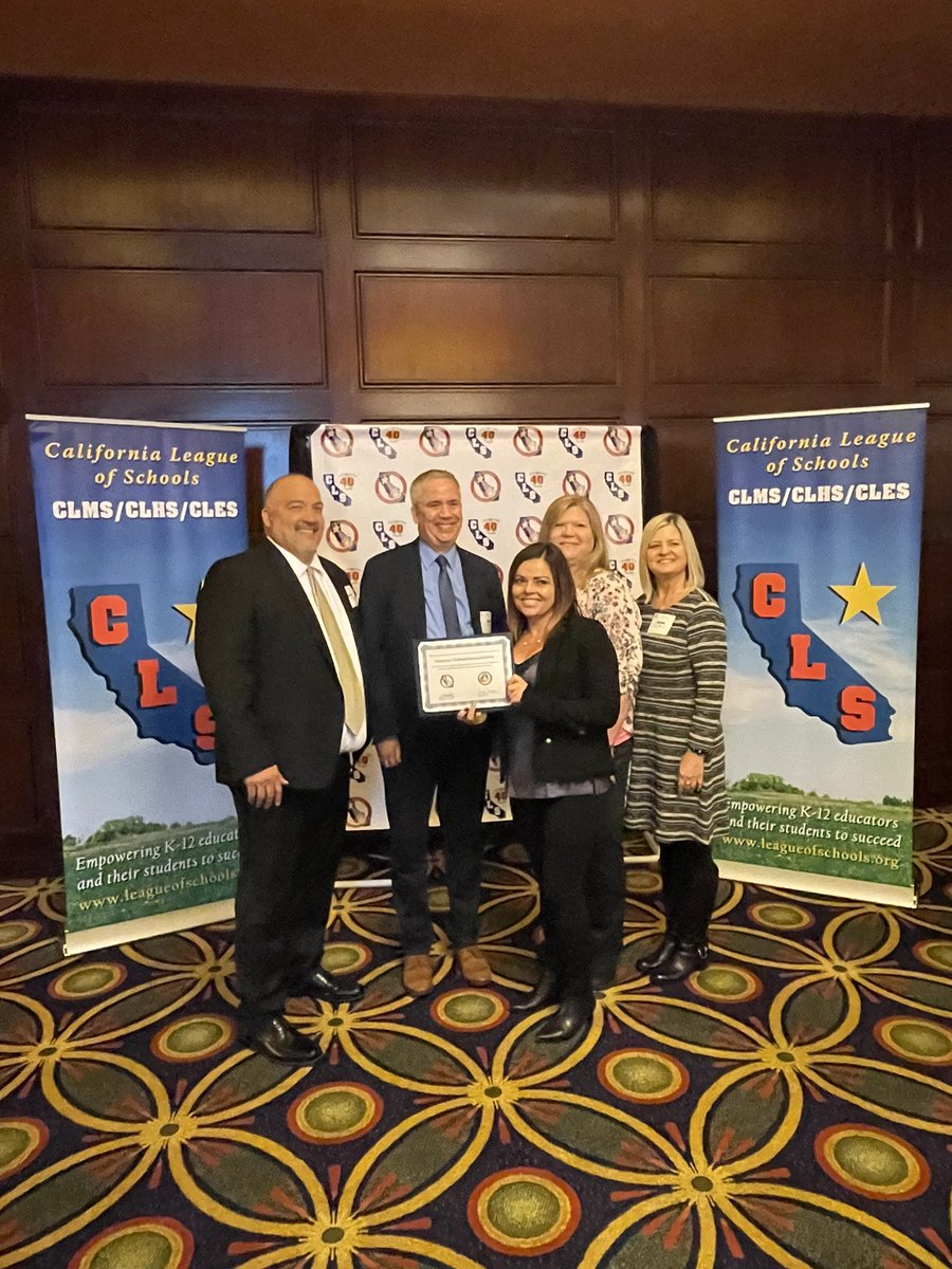 Great day to celebrate our Sequoia staff, students, families, and community!  Re-Designated as a School to Watch.  #wearesequoia <a href="/Sequoia_Eagles/">Sequoia MS Eagles</a> <a href="/FontanaUnified/">Fontana Unified</a> <a href="/FUSD_LdrDev/">Gorge Santiago</a>