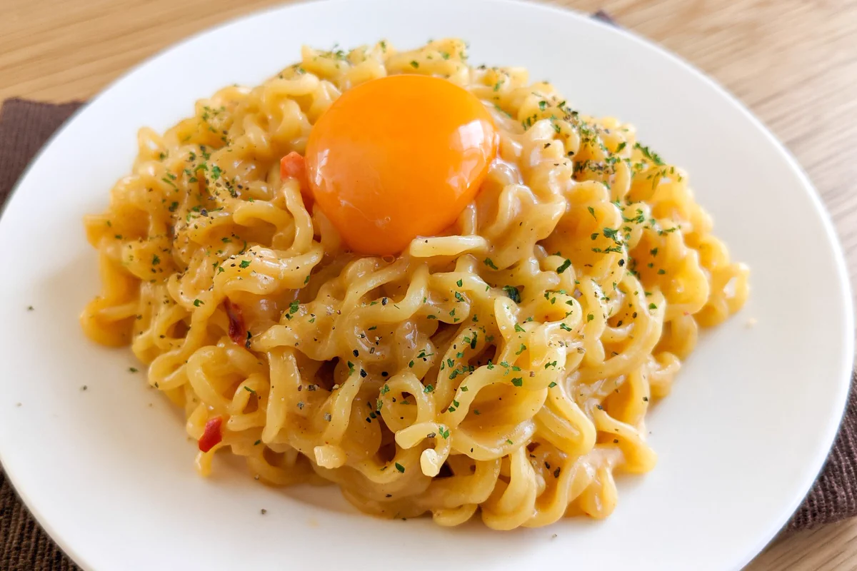 最高級においしい！いつもと一味違う、チーズソースの辛ラーメン。