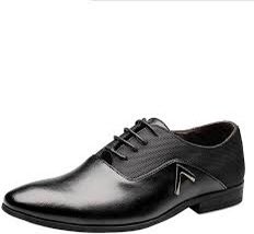 alliefiner's tweet photo. mfs who wear these are the ones who walk with both feet pointed in different directions https://t.co/ROiyL6ioof