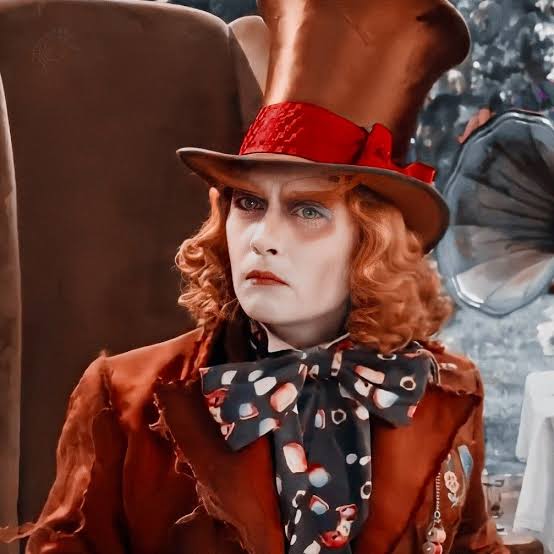 mlhoresqueoprot's tweet image. Personagem👤: Chapeleiro Maluco
Filme🖥️: Alice no País das Maravilhas