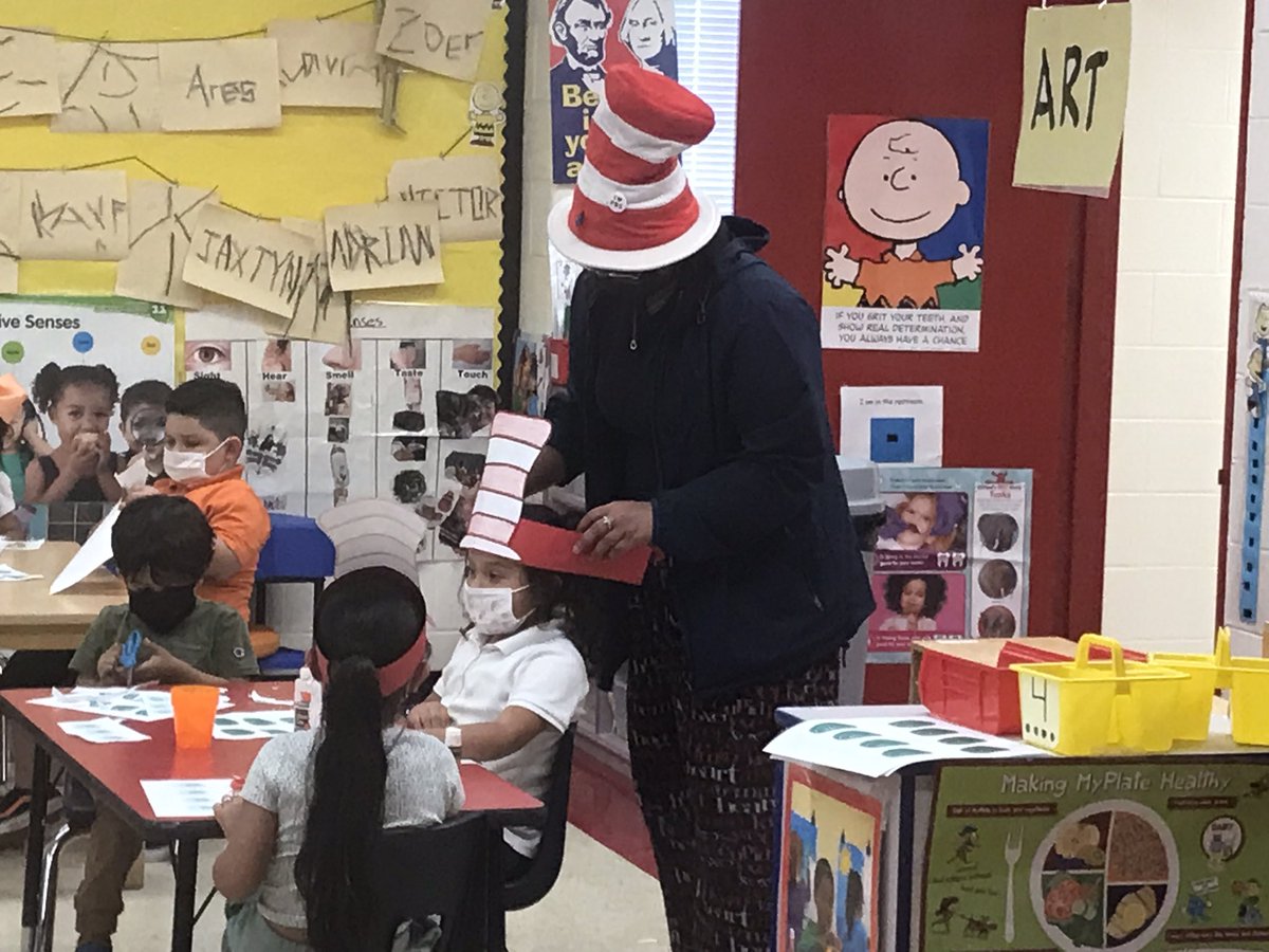 CRamirezDeLopez's tweet photo. @JOSECARDENASECC Ms.Padilla hosted Ms. Kambria and allowed her to share some #drseuss hats to celebrate #literacy #ReadAcrossAmericaDay @MarissaLiteracy https://t.co/2WiyqG7Vfm