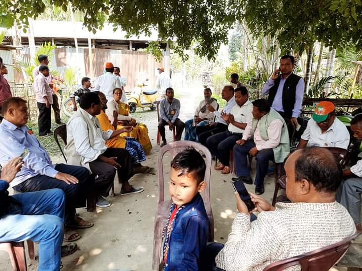 MonoranjanRay7's tweet photo. #ChaparMunicialElection2022

আজি চাপৰ পৌৰসভাৰ ১০ নং ৱাৰ্ডৰ ভাৰতীয় জনতা পাৰ্টিৰ মনোনীত প্ৰাৰ্থী মাননীয় শ্ৰীযুত অজয় সিংহ ডাঙৰীয়াৰ হৈ নিৰ্বাচনী প্ৰচাৰ সভা উদ্বোধন কৰোঁ।। https://t.co/o6o9AHSOA7