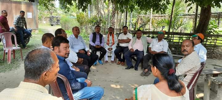 MonoranjanRay7's tweet photo. #ChaparMunicialElection2022

আজি চাপৰ পৌৰসভাৰ ১০ নং ৱাৰ্ডৰ ভাৰতীয় জনতা পাৰ্টিৰ মনোনীত প্ৰাৰ্থী মাননীয় শ্ৰীযুত অজয় সিংহ ডাঙৰীয়াৰ হৈ নিৰ্বাচনী প্ৰচাৰ সভা উদ্বোধন কৰোঁ।। https://t.co/o6o9AHSOA7