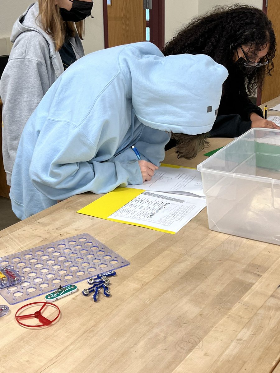 Kelly Perch tweet media