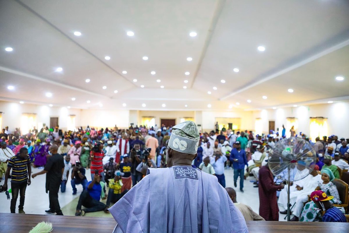 TheABATMovement's tweet photo. @officialABAT received a warm welcome at the Palace of the Ewi of Ado Ekiti after a lengthy consultation with Ekiti Royal Fathers at the Council Chambers on Thursday. @AsiwajuSupport @TinubuOrg @Progressive4BAT @BatProjects23 @xagreat @DeeOneAyekooto https://t.co/KUOTNzEk4g