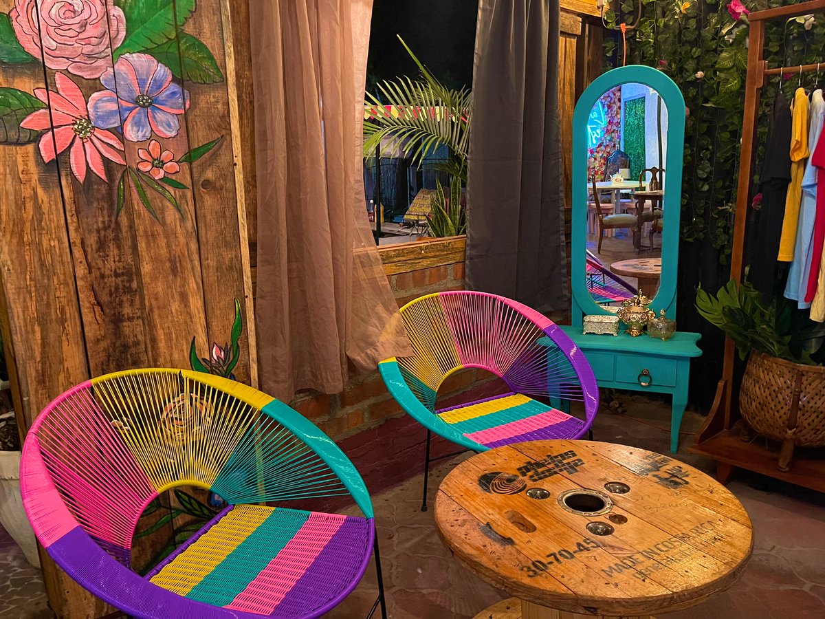 artola_erick's tweet image. Hola Twitter🥺
Había olvidado subir por aquí las fotitos de nuestro pequeño negocio. 
Estamos en SOMOTO, para que nos visiten cuando vengan al cañón. 
En La cocina de Caldera será un placer atenderles 💕
Me ayudan con el rt please 🙏🏻