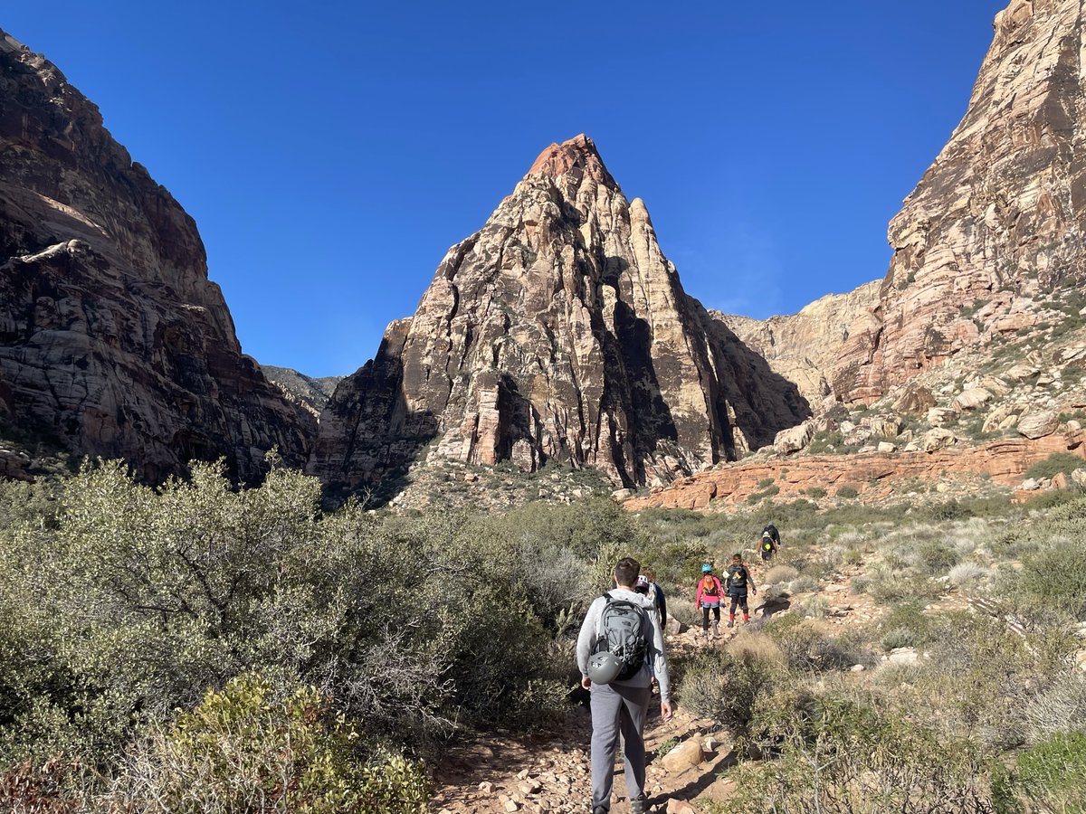 Wizard0fOdds's tweet photo. I'm proud to say I climbed Mescalito Peak today, via the challenging "direct route."  This earned me my 44th card -- the 9 of diamonds. https://t.co/SrxeTyxYGR