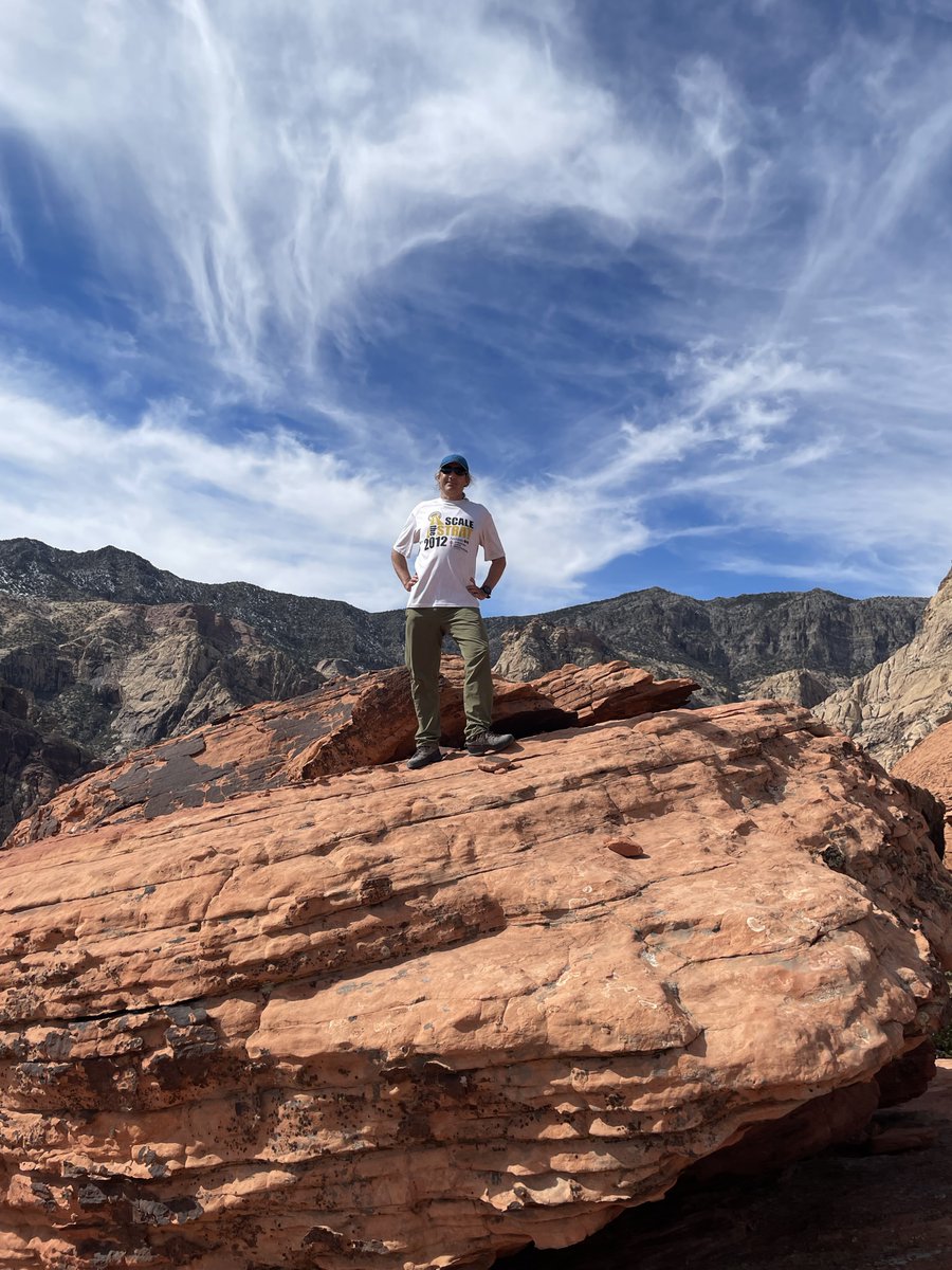 Wizard0fOdds's tweet photo. I'm proud to say I climbed Mescalito Peak today, via the challenging "direct route."  This earned me my 44th card -- the 9 of diamonds. https://t.co/SrxeTyxYGR