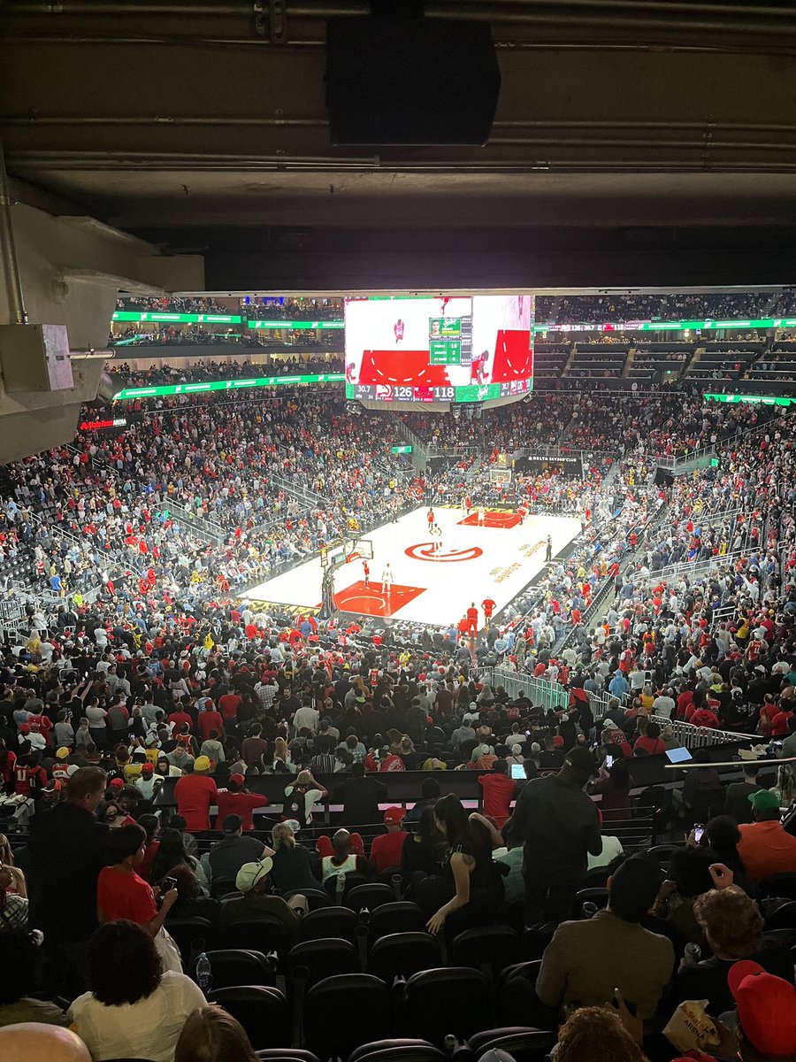 genefulmer1's tweet photo. Trae Young, baby!!!
#GoHawks #ATL https://t.co/DkrZPZGaH1