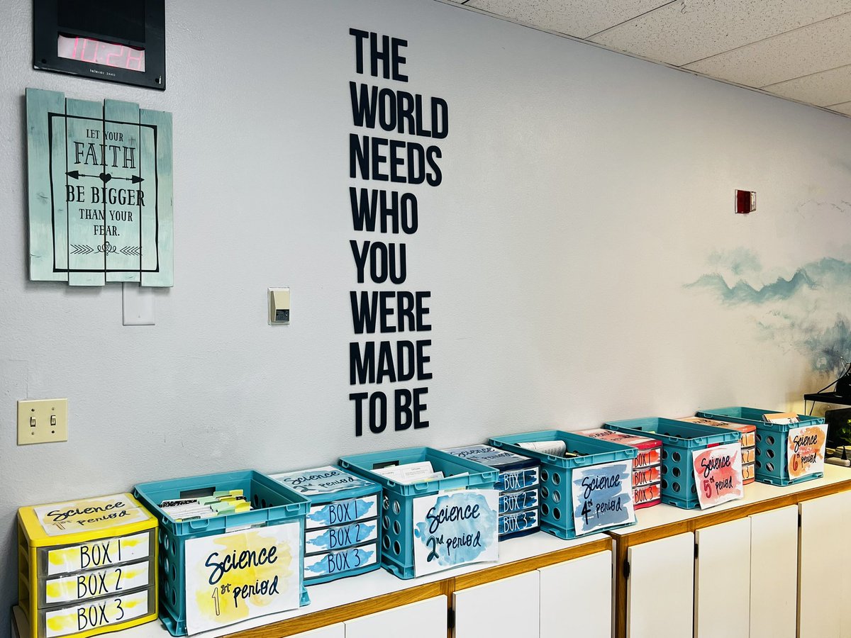 buzzingbailey's tweet image. In my classroom I love all things colorful, organized, welcoming, and structured. I want this to be my students home away from home. ❤️